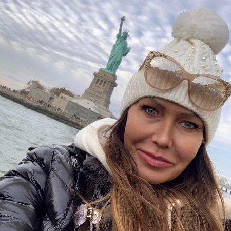 Mirjam taking selfie